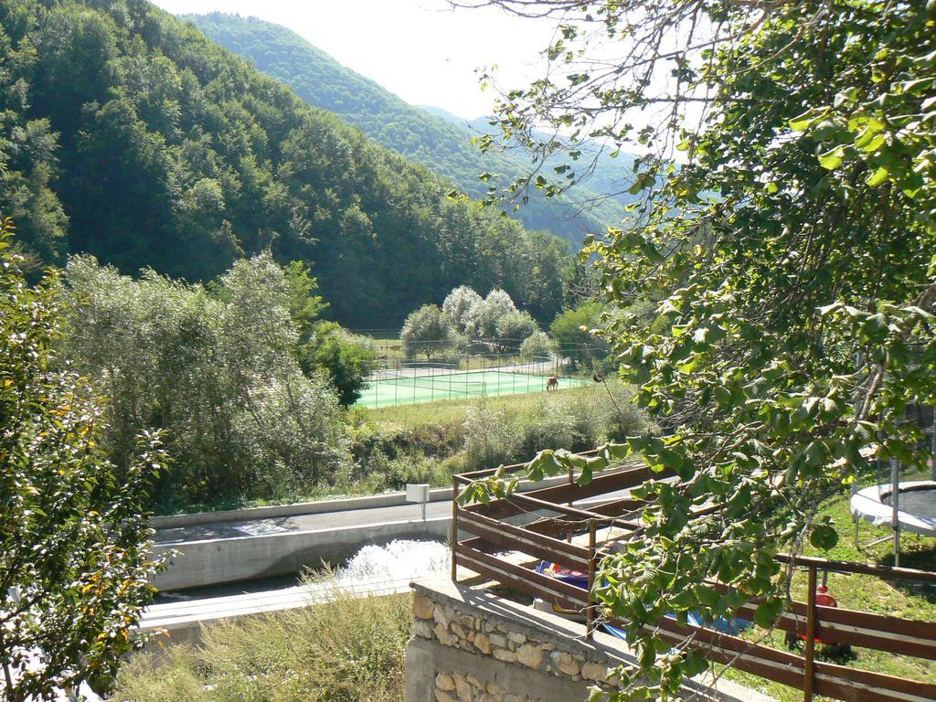 Fisherman'S Hut Family Hotel Beden Экстерьер фото