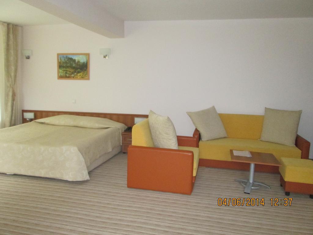Fisherman'S Hut Family Hotel Beden Экстерьер фото