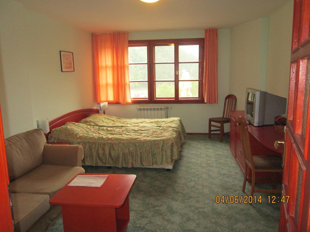 Fisherman'S Hut Family Hotel Beden Номер фото